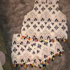 As set. Matching top and bottom